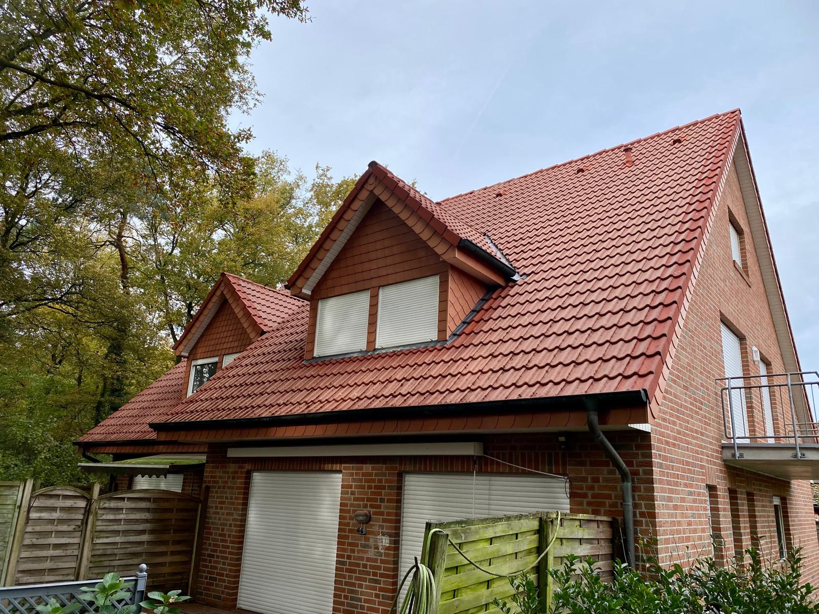 Nachher: Die Dachfl&auml;che in Wielen nach der fachgerechten Reinigung.